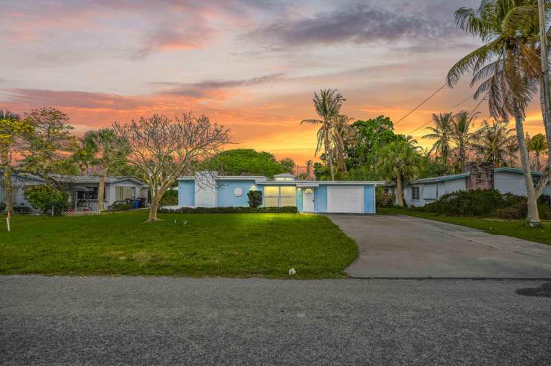 3 bedroom Single Family Residence at 1919 Mimosa Avenue, Surfside, Fort Pierce — photo 1