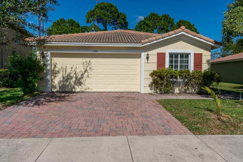 4 bedroom Single Family Residence at 1951 SW Newport Isles Boulevard, First Replat Of Portofino Isles, Port St. Lucie — photo 1