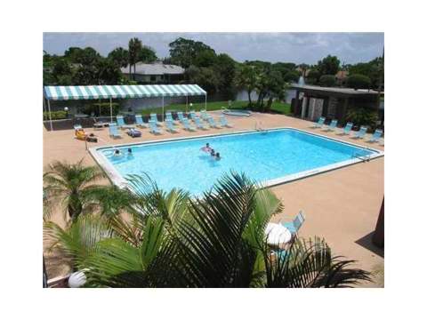 7831 Willow Spring Drive #526, Lake Worth FL - photo 18 of 22