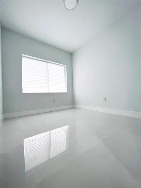 730 Alabama Avenue, Fort Lauderdale FL - photo 12 of 59