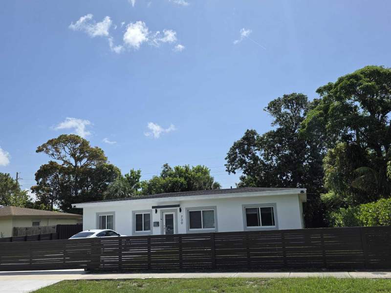 4 bedroom Single Family Residence at 730 Alabama Avenue, Melrose Park Section 3, Fort Lauderdale — photo 3
