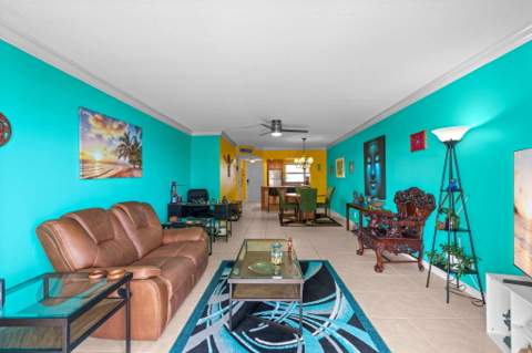 1069 Hillsboro Mile #503, Hillsboro Beach FL - photo 19 of 53