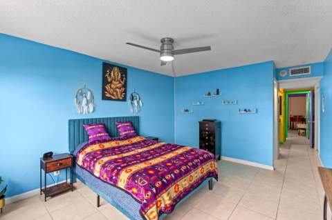 1069 Hillsboro Mile #503, Hillsboro Beach FL - photo 21 of 53