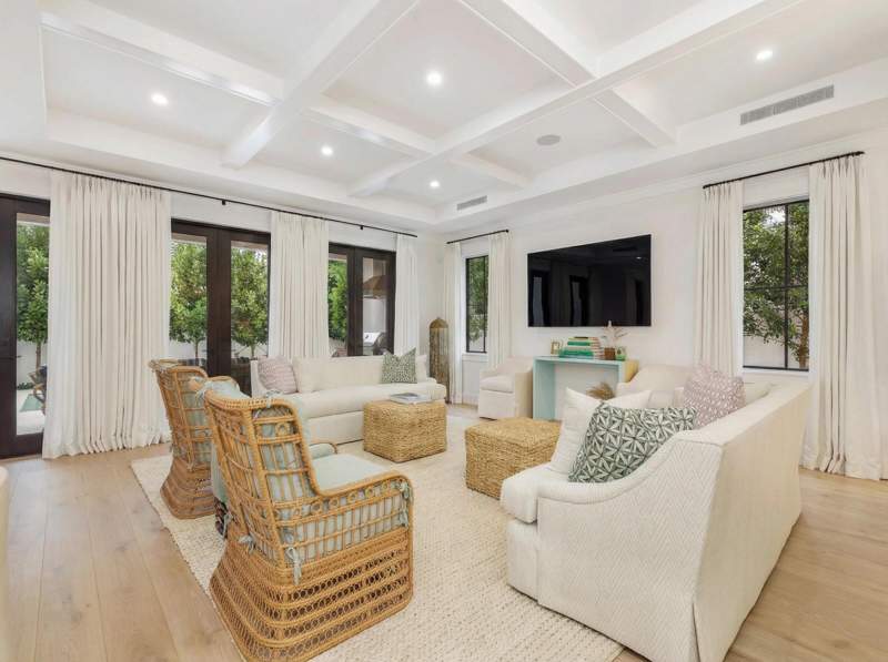 4 bedroom Single Family Residence at 315 Avila Road, El Cid Court, West Palm Beach — photo 4