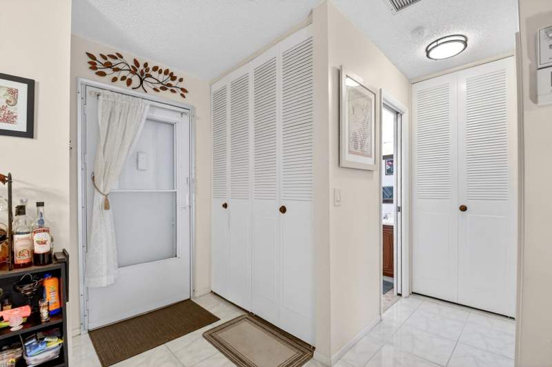 1 bedroom Villa at 2758 Emory Drive #B, Cresthaven Villas 29 Condo, West Palm Beach — photo 5