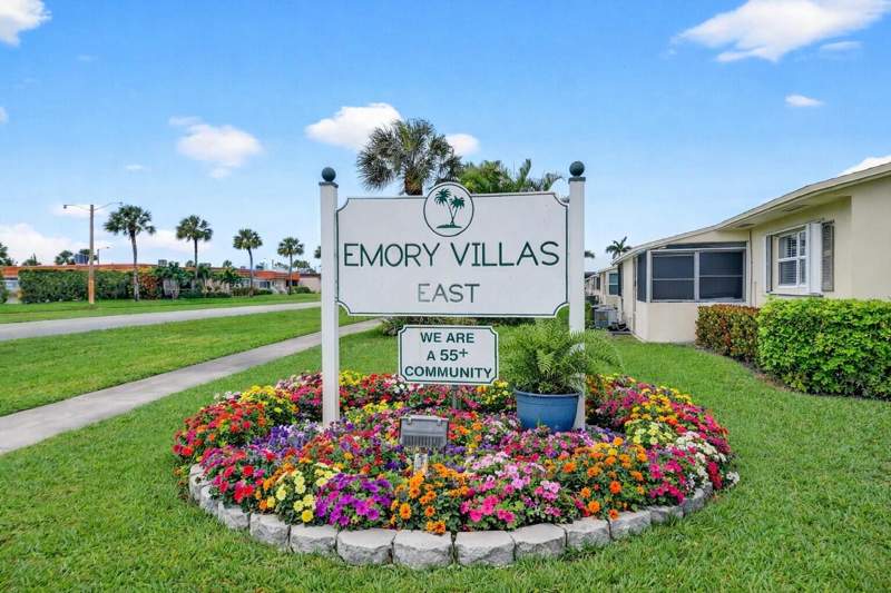 1 bedroom Villa at 2758 Emory Drive #B, Cresthaven Villas 29 Condo, West Palm Beach — photo 2