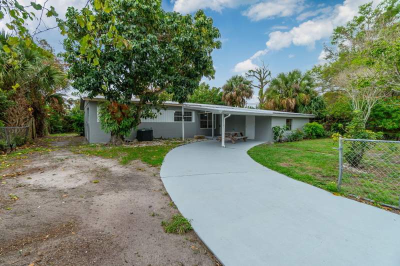 4 bedroom Single Family Residence at 904 SE 16th Street, Lawler Heights, Stuart — photo 4