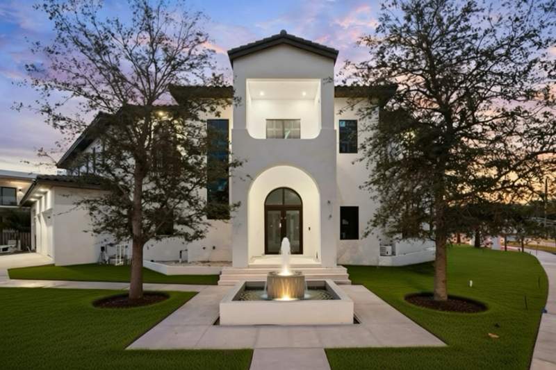 7 bedroom Single Family Residence at 298 NE 8th Street, Boca Villas Sec C, Boca Raton — photo 4