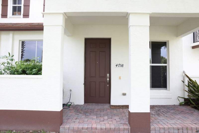3 bedroom Townhouse at 4758 Sierra Lane, Paloma Lakes, Coconut Creek — photo 2