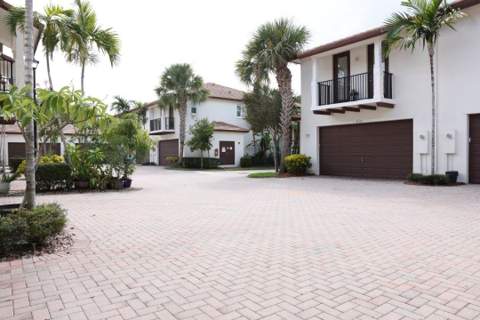 4758 Sierra Lane, Coconut Creek FL - photo 22 of 27