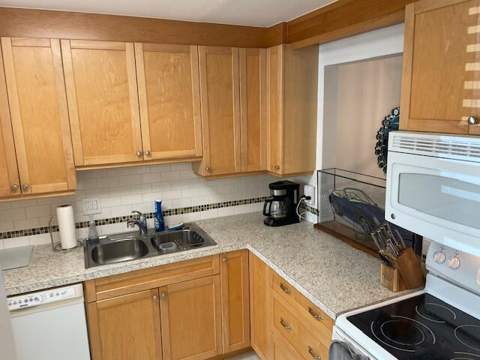 307 Lake Evelyn Drive, West Palm Beach FL - photo 10 of 66