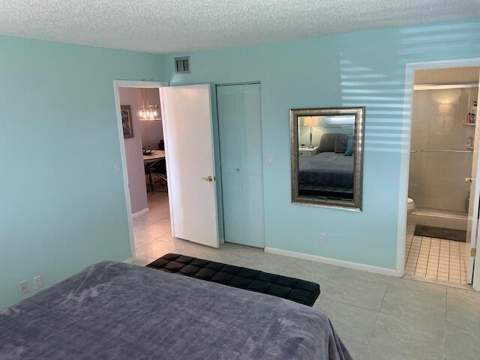 307 Lake Evelyn Drive, West Palm Beach FL - photo 24 of 66