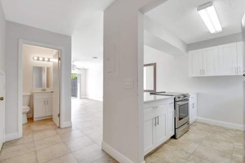 1506 Wharf Lane, Greenacres FL - photo 6 of 34