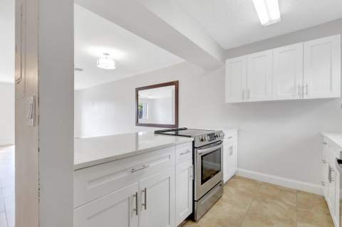 1506 Wharf Lane, Greenacres FL - photo 12 of 34