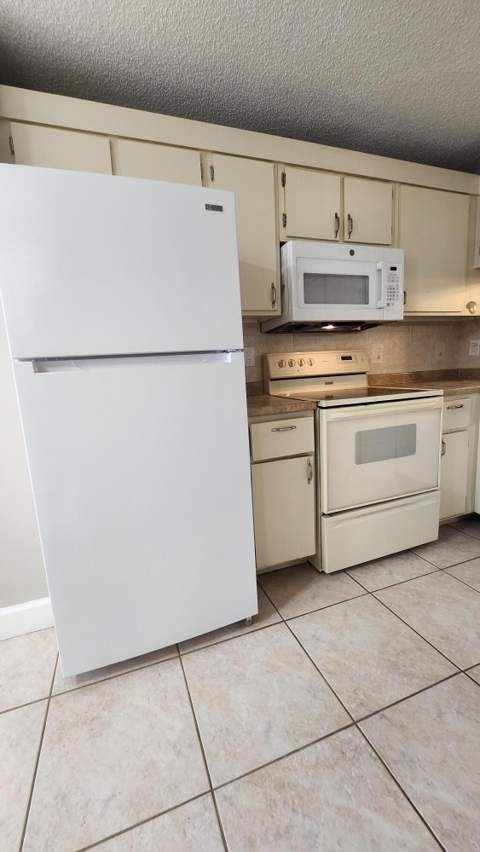 3146 Via Poinciana Via Poinciana #414, Lake Worth FL - photo 20 of 54
