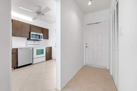 750 N Ocean Boulevard #Apt 604, Pompano Beach FL - photo 17 of 72
