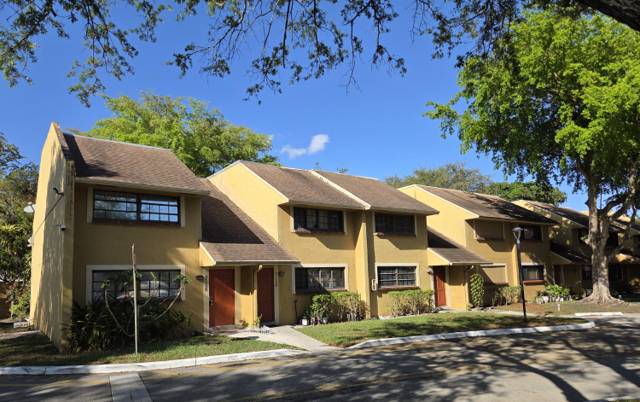 Center Court Condominium