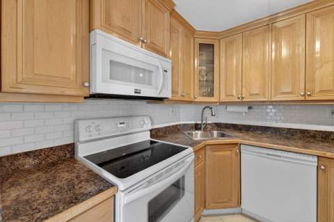 3200 NE 7th Court #Unit 201a, Pompano Beach FL - photo 8 of 63