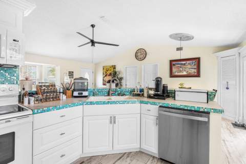 2114 SE Midtown Road, Port St. Lucie FL - photo 14 of 41