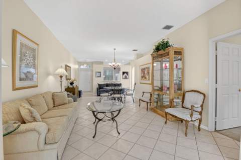 10612 Royal Caribbean Circle, Boynton Beach FL - photo 12 of 63