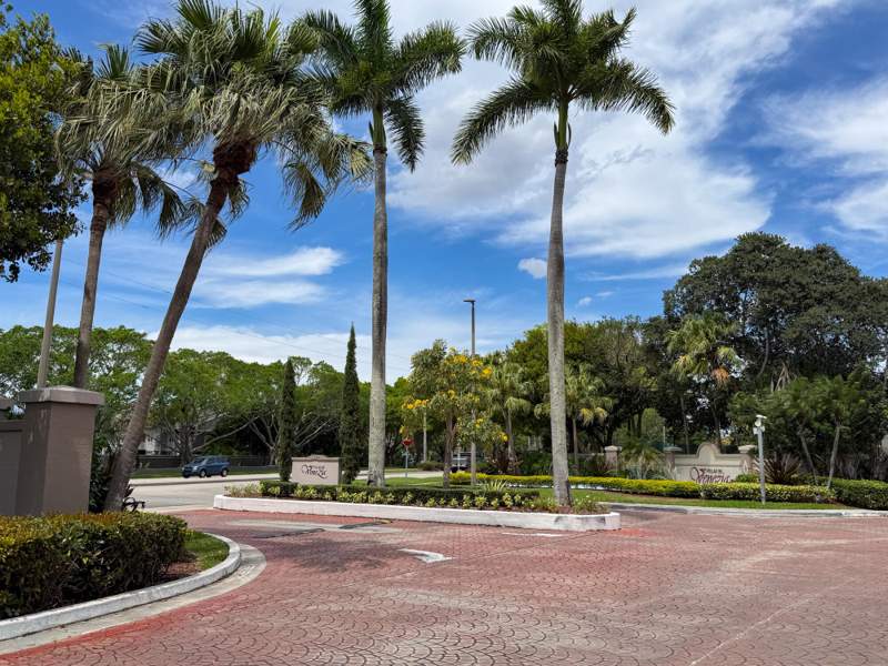 3 bedroom Condominium at 9780 Nob Hill Court #9780, Villas De Venezia, Sunrise — photo 2