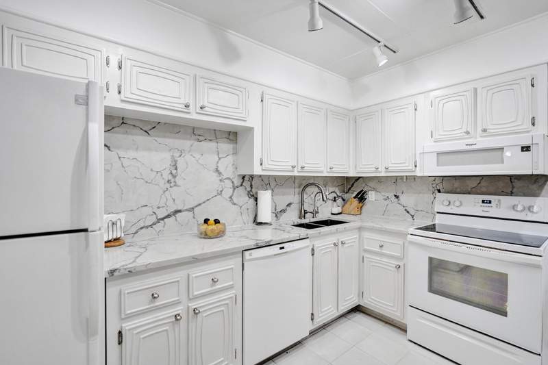 2 bedroom Condominium at 6461 NW 2nd Avenue #116, Boca Teeca Condo 5, Boca Raton — photo 2