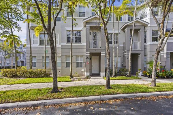Shoma Townhomes At Royal Palm Beach Condo