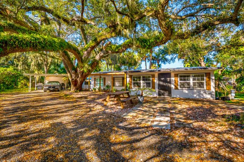 2 bedroom Single Family Residence at 2210 St Lucie Boulevard, Hogg'S S/D, Fort Pierce — photo 1