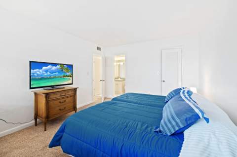 1050 Hillsboro Mile #Unit 203w, Hillsboro Beach FL - photo 23 of 30
