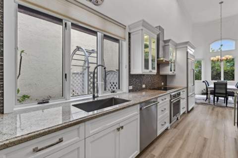 302 Alicante Drive, Juno Beach FL - photo 8 of 38