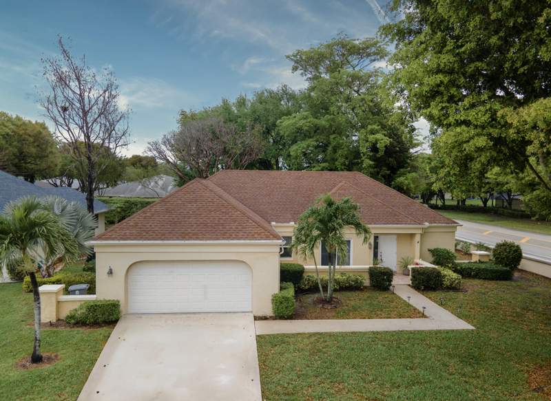 3 bedroom Single Family Residence at 10195 Greentrail Drive, Ptv, Boynton Beach — photo 2
