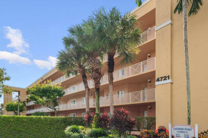 3 bedroom Condominium at 4721 E Lucerne Lakes Blvd #744, Lucerne Pointe Condo C, Lake Worth — photo 1