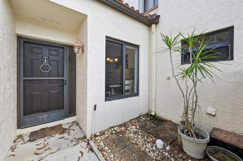22 Via De Casas #103, Boynton Beach FL - photo 6 of 31
