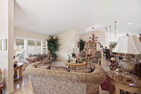 5884 Laurel Green Circle, Boynton Beach FL - photo 8 of 48