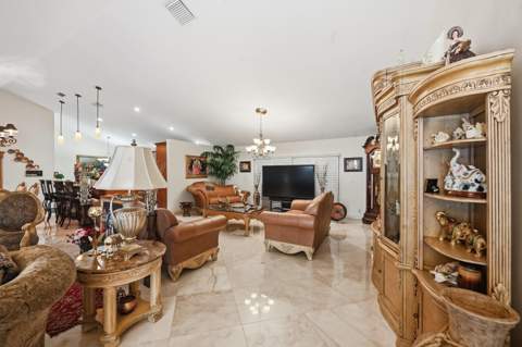 5884 Laurel Green Circle, Boynton Beach FL - photo 10 of 48