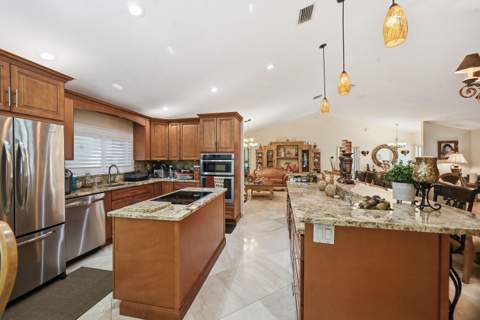 5884 Laurel Green Circle, Boynton Beach FL - photo 15 of 48