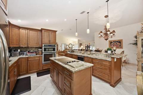 5884 Laurel Green Circle, Boynton Beach FL - photo 17 of 48