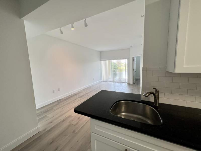 3 bedroom Condominium at 2040 Greenview Shores Boulevard #214, Arissa Place Condo, Wellington — photo 3
