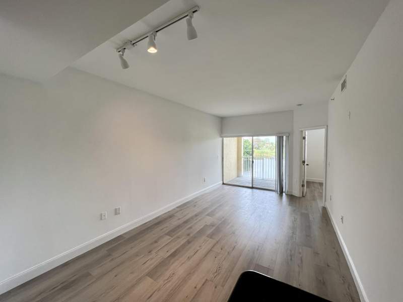 3 bedroom Condominium at 2040 Greenview Shores Boulevard #214, Arissa Place Condo, Wellington — photo 5