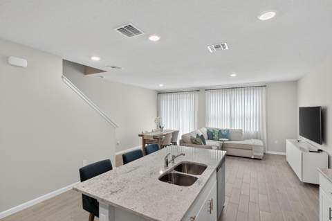 5696 SE Edgewater Circle, Stuart FL - photo 9 of 29