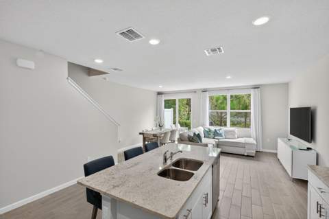 5696 SE Edgewater Circle, Stuart FL - photo 10 of 29