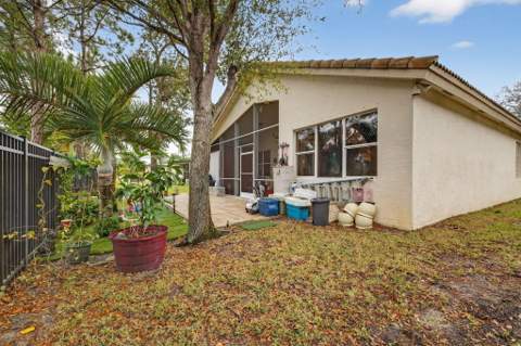 1740 SW Jamesport Drive, Port St. Lucie FL - photo 24 of 28