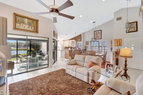 8240 Waterline Drive, Boynton Beach FL - photo 10 of 47