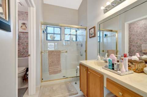 8240 Waterline Drive, Boynton Beach FL - photo 23 of 47