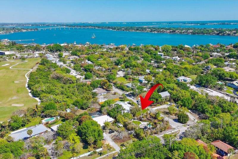 3 bedroom Single Family Residence at 2366 SE Country Club Lane, Port Sewall, Stuart — photo 2