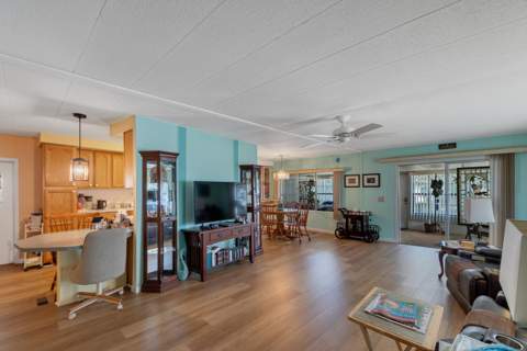 2520 SE Penny Lane, Stuart FL - photo 10 of 34