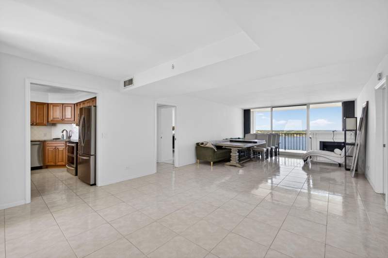 2 bedroom Condominium at 134 Lakeshore Drive #T14, Old Port Cove Condo Two, North Palm Beach — photo 4
