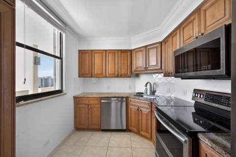 134 Lakeshore Drive #T14, North Palm Beach FL - photo 7 of 17