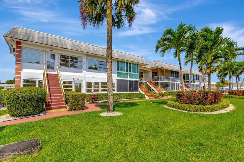 1 bedroom Condominium at 52 Plymouth F, Plymouth Condos A To F, West Palm Beach — photo 1