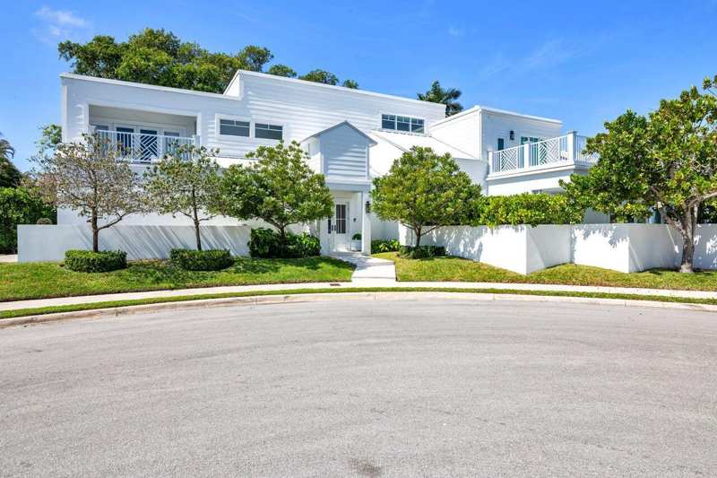 4 bedroom Single Family Residence at 129 S Flagler Promenade, Estates Of South Palm Beach, West Palm Beach — photo 1